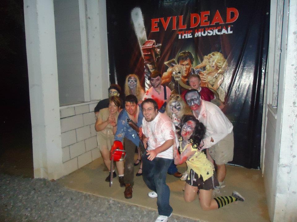 294552_2115048162708_998881943_n